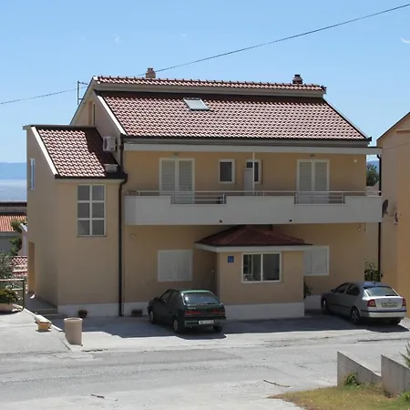 6850b Apartment