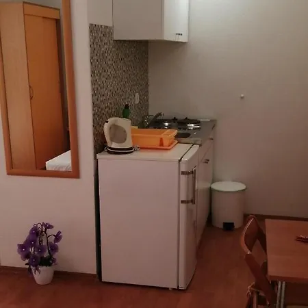 Apartment 6850b *