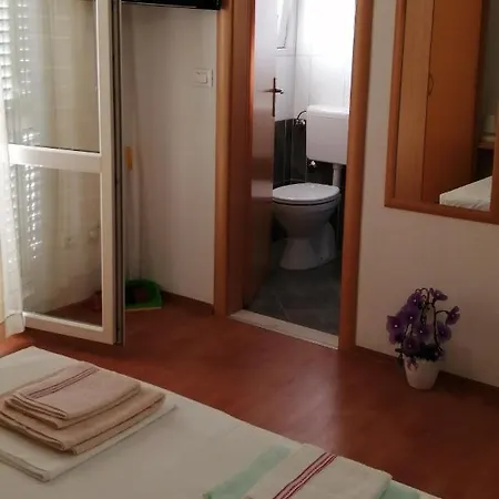 Apartment 6850b Makarska