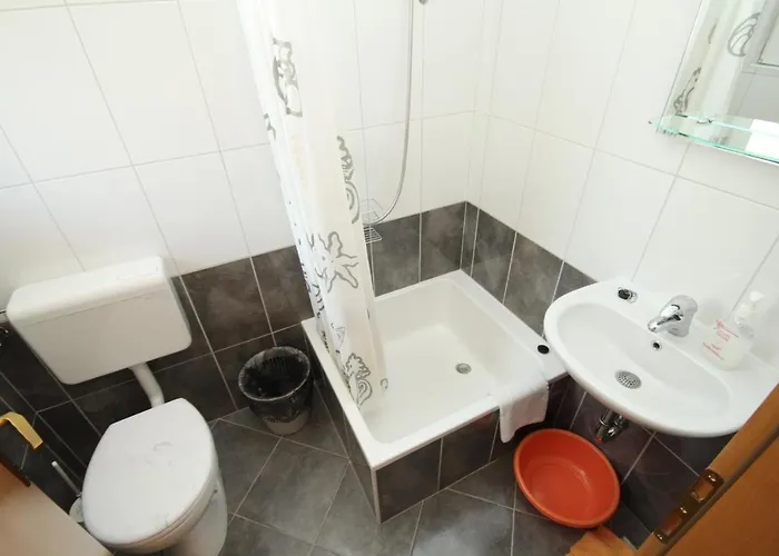 6850b Daire Makarska